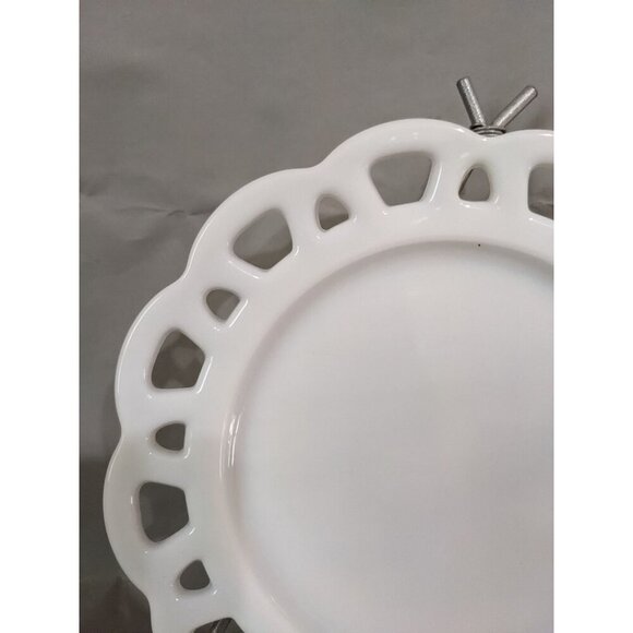Hazel Atlas Lace Edge Milk Glass Salad Plates White 8.5" Elegant Set Of 2 Pre-Ow - Picture 5 of 6